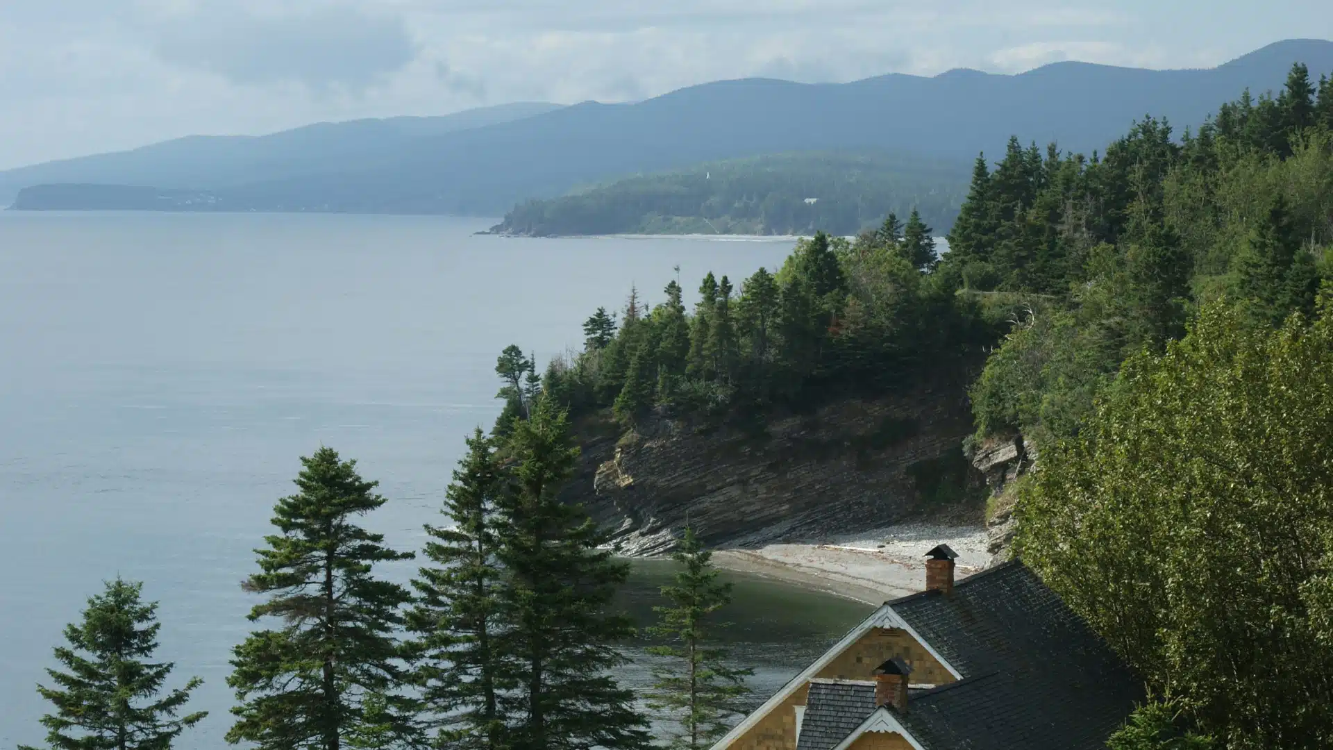 Découvrez la splendeur des montagnes en été en séjournant dans une résidence de vacances idyllique